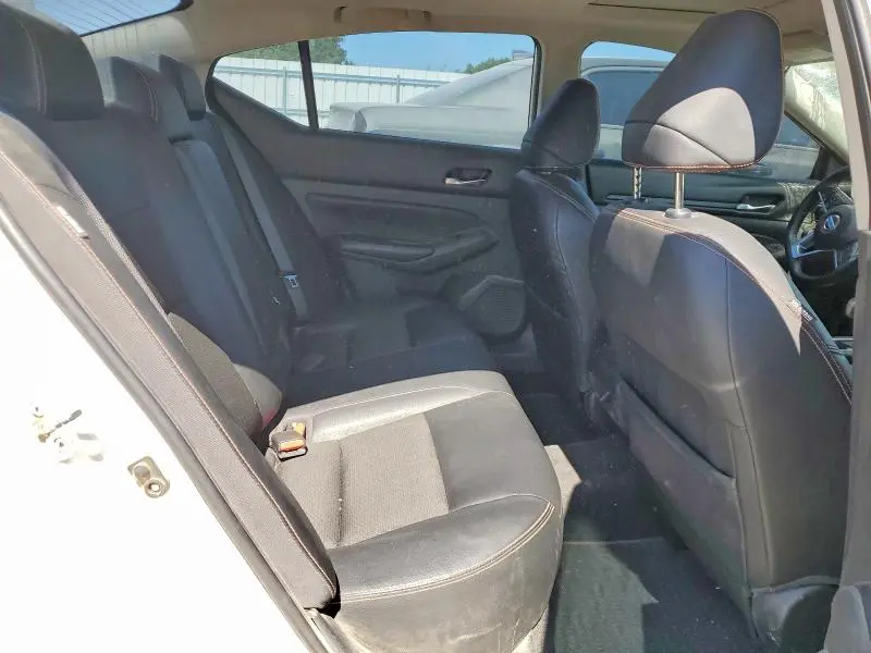 2019 NISSAN ALTIMA SR  