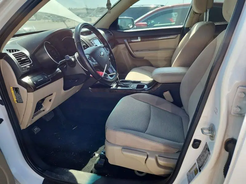 2014 KIA SORENTO LX  
