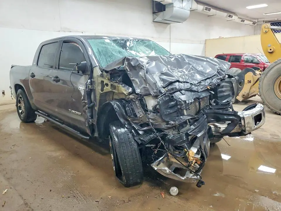 2020 TOYOTA TUNDRA SR5  