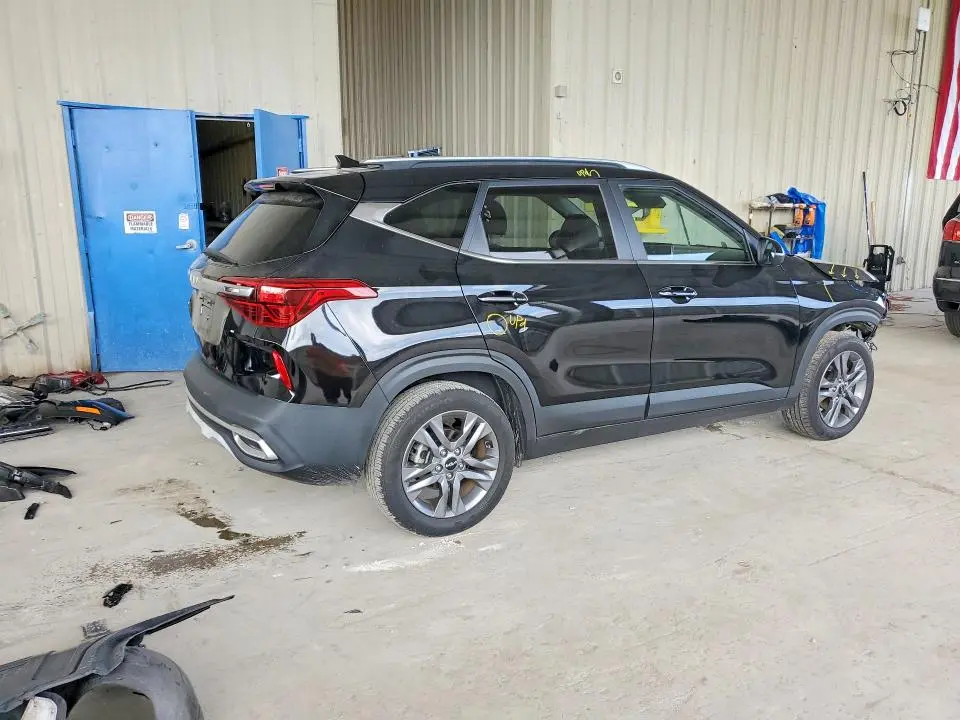 2023 KIA SELTOS S  