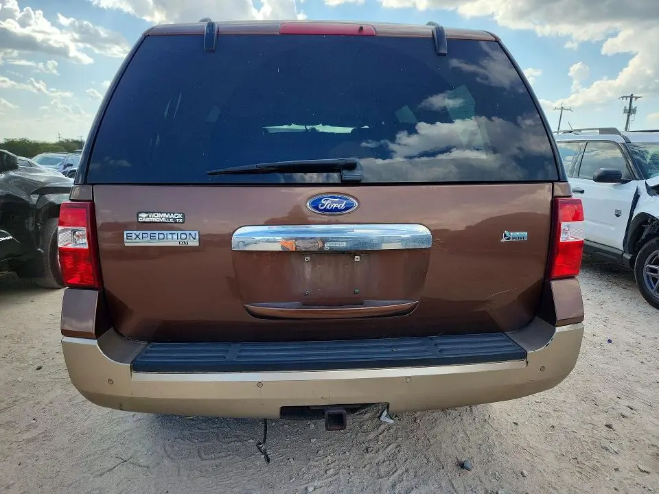 2011 FORD EXPEDITION XLT  