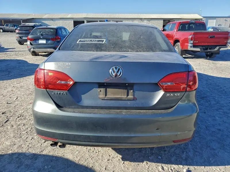 2013 VOLKSWAGEN JETTA SE  