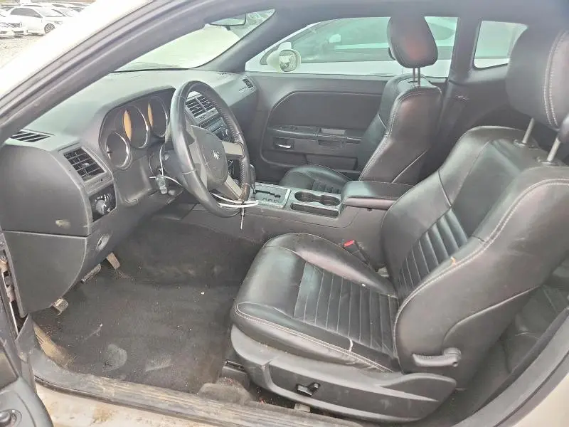 2010 DODGE CHALLENGER SE  