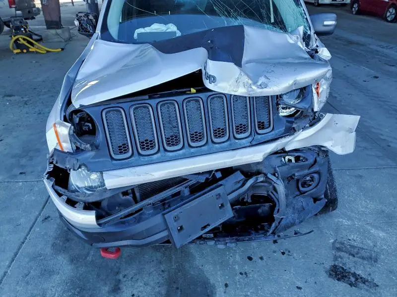 2015 JEEP RENEGADE TRAILHAWK  