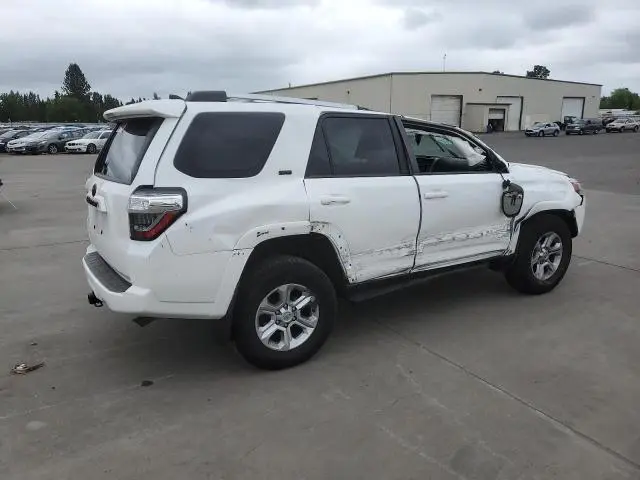 2023 TOYOTA 4RUNNER SE  