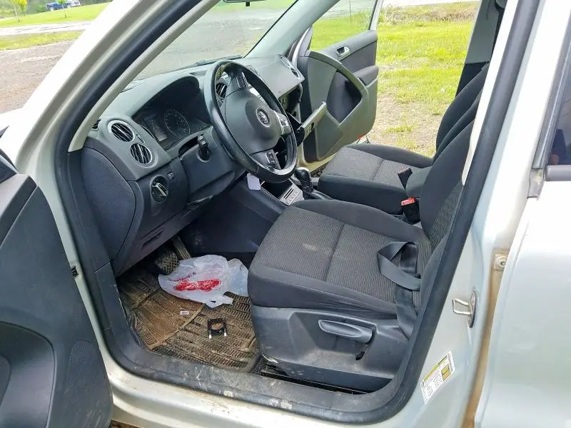 2013 VOLKSWAGEN TIGUAN S  