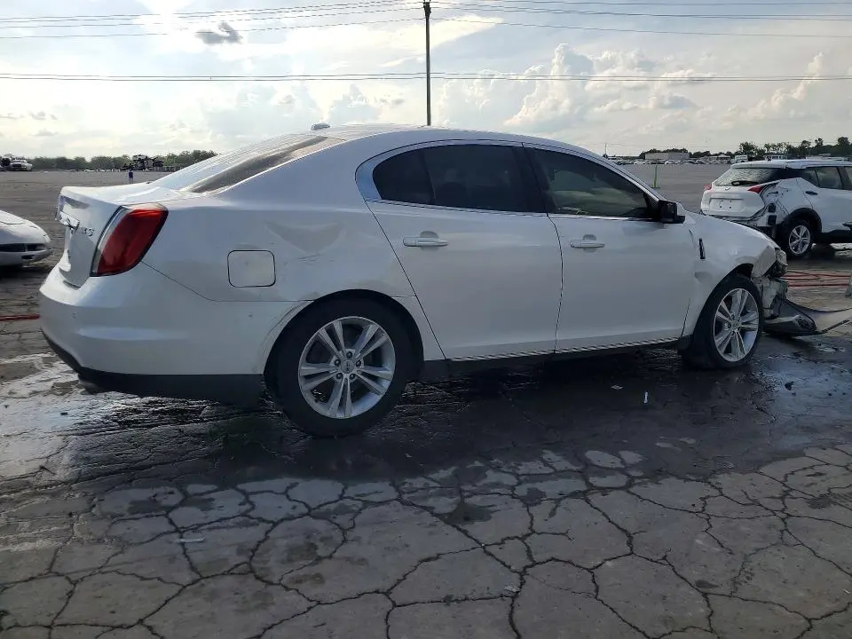 2011 LINCOLN MKS   