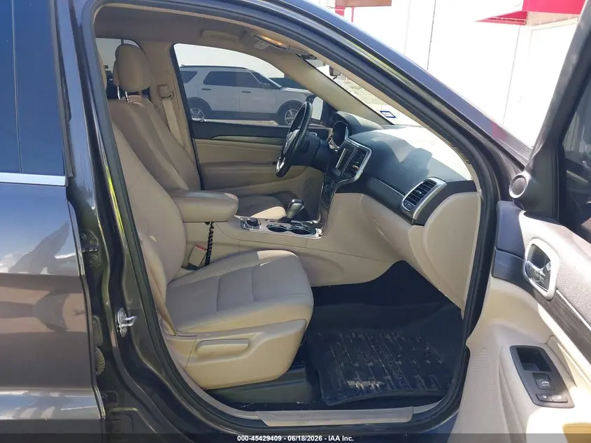 2019 JEEP GRAND CHEROKEE LAREDO E 4X4