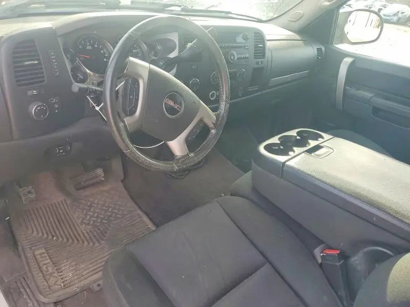 2011 GMC SIERRA K2500 SLE  