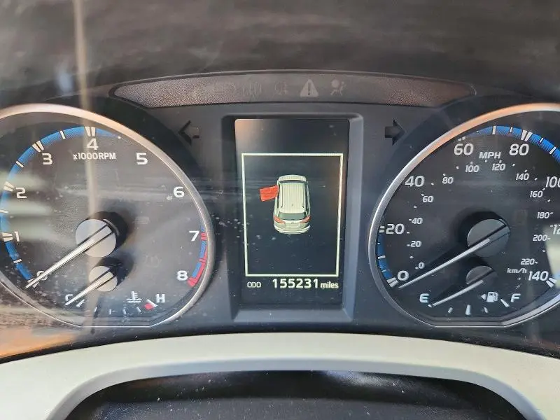 2018 TOYOTA RAV4 LE  