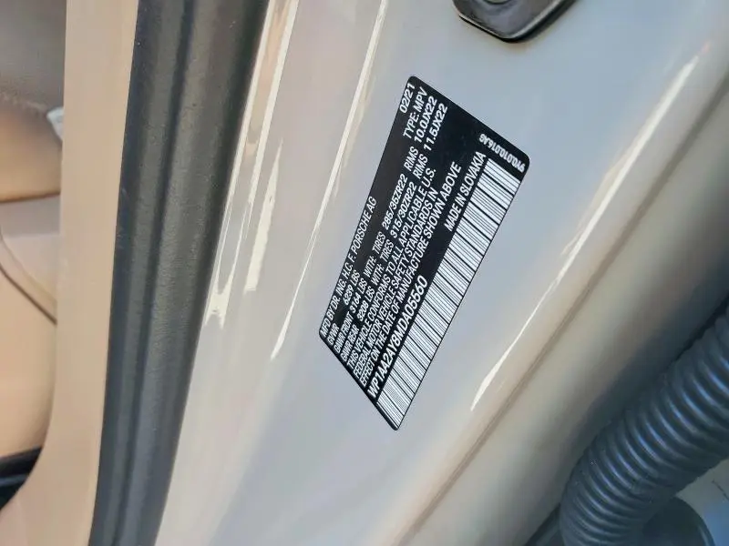 2021 PORSCHE CAYENNE   