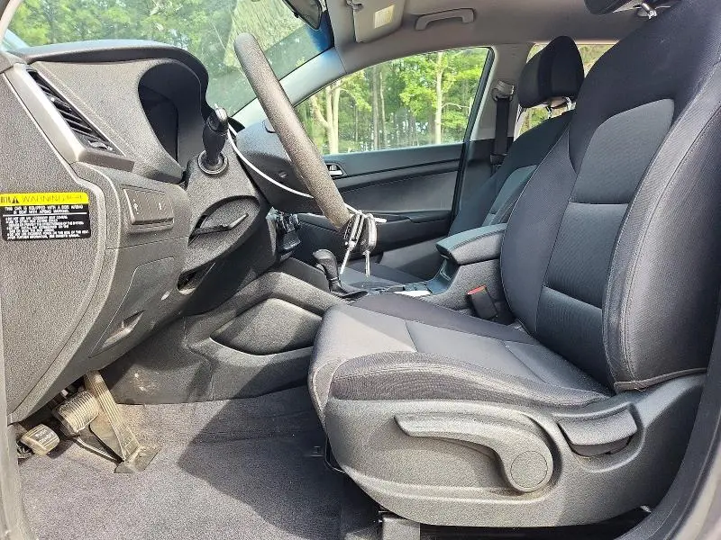 2018 HYUNDAI TUCSON SE  