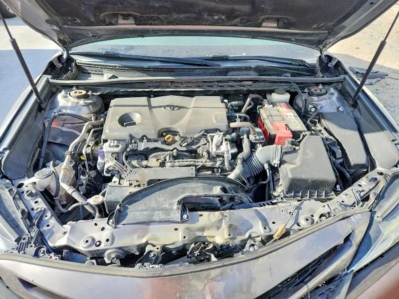 2018 TOYOTA CAMRY SE  