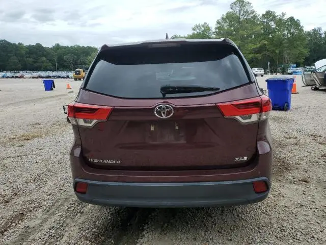 2017 TOYOTA HIGHLANDER SE  