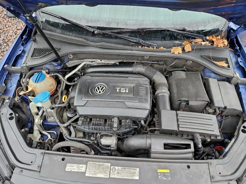 2016 VOLKSWAGEN PASSAT SE  