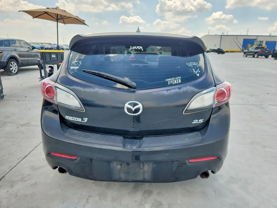 2010 MAZDA 3 S  