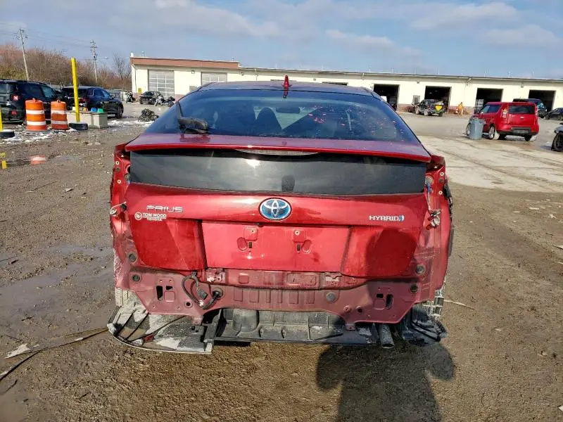 2016 TOYOTA PRIUS   