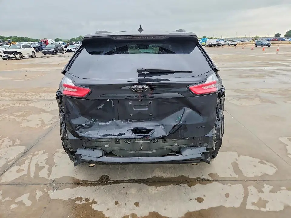 2022 FORD EDGE SE  