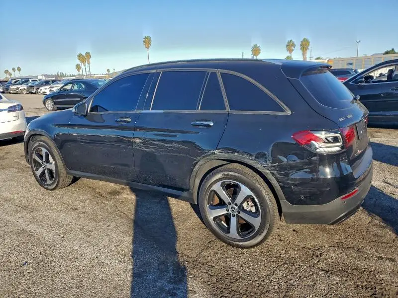 2021 MERCEDES-BENZ GLC 300  