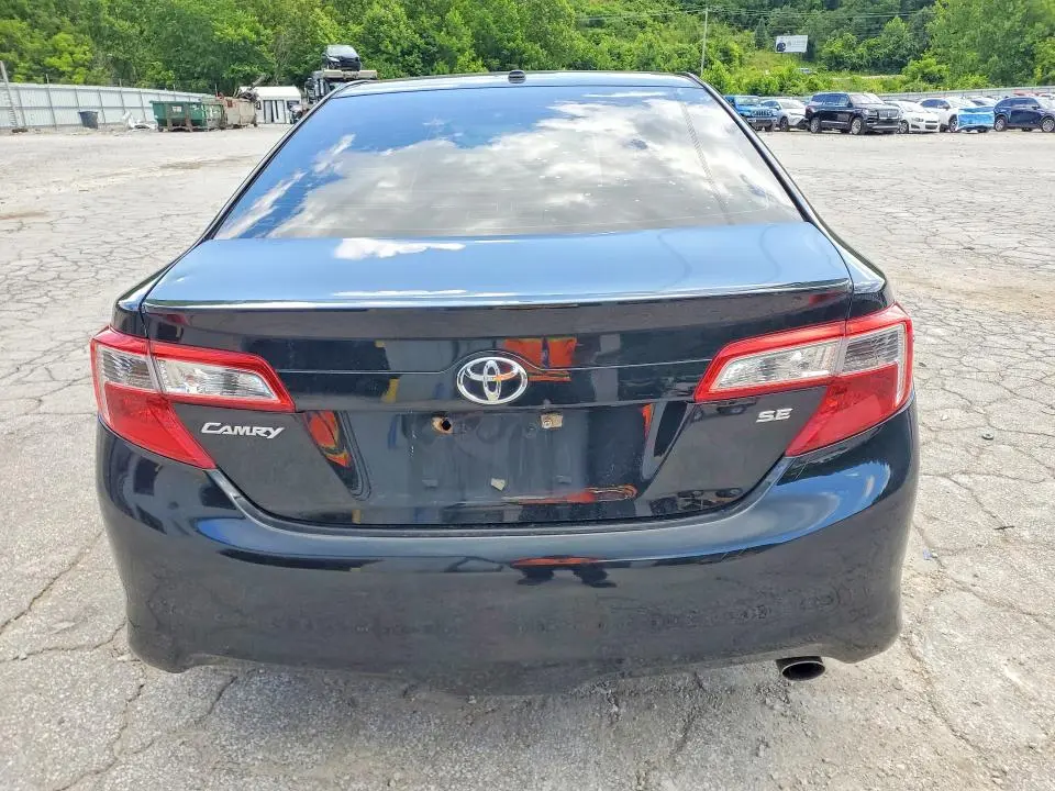 2012 TOYOTA CAMRY SE  