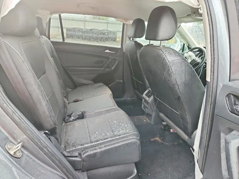 2018 VOLKSWAGEN TIGUAN SE  