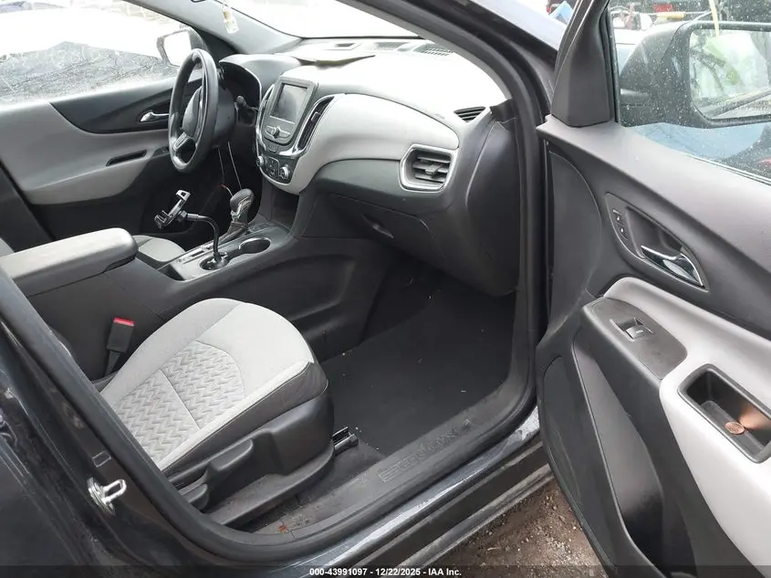 2022 CHEVROLET EQUINOX AWD LS