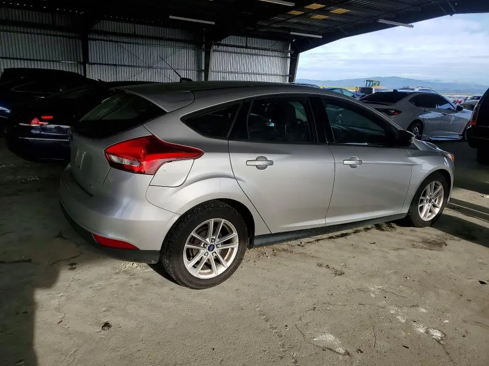 2017 FORD FOCUS SE  