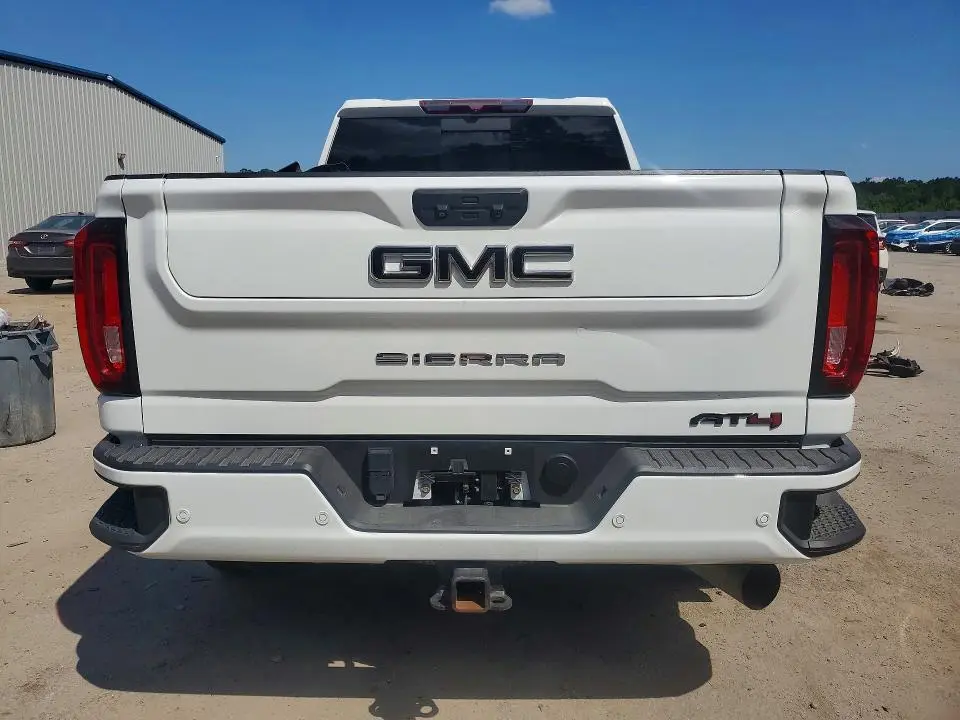 2022 GMC SIERRA K2500 AT4  