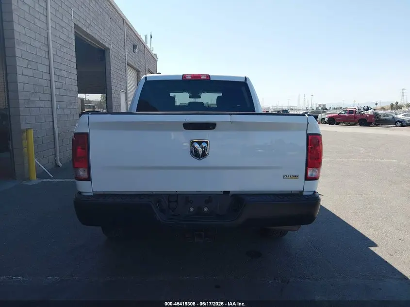 2018 RAM 1500 TRADESMAN  4X2 5'7 BOX