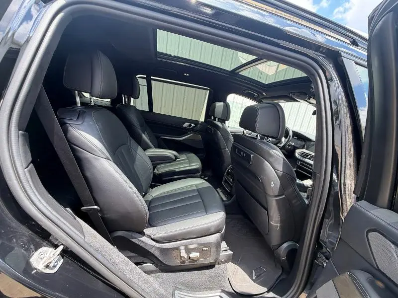 2022 BMW X7 M50I  