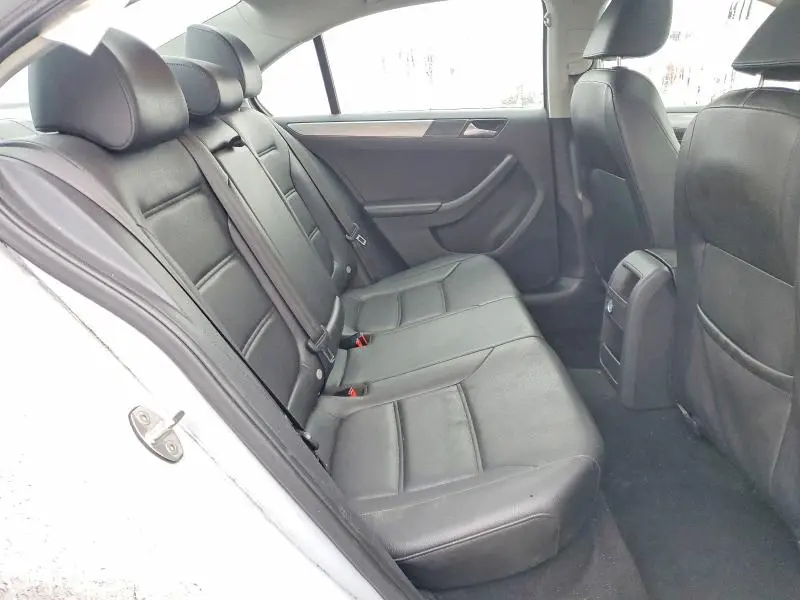 2017 VOLKSWAGEN JETTA SE  