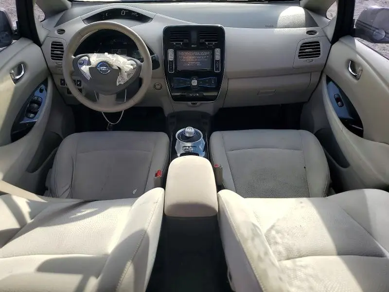 2015 NISSAN LEAF SV  