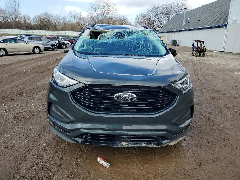 2022 FORD EDGE SE  