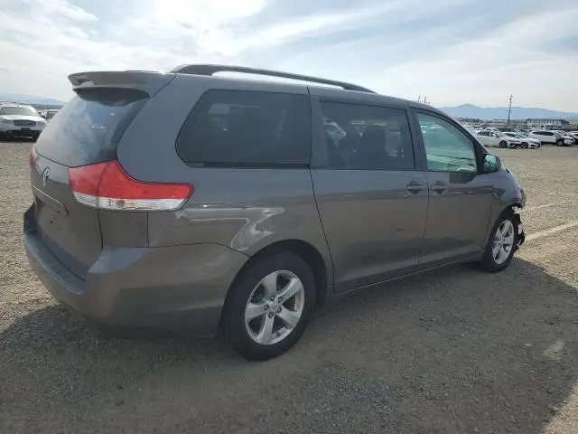 2011 TOYOTA SIENNA LE  