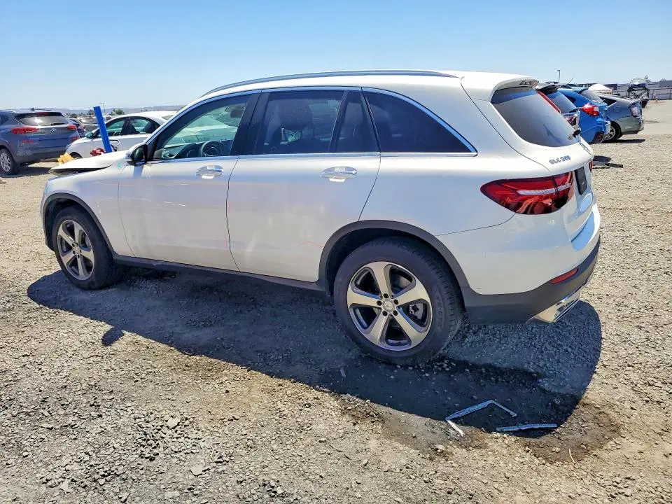 2017 MERCEDES-BENZ GLC 300  