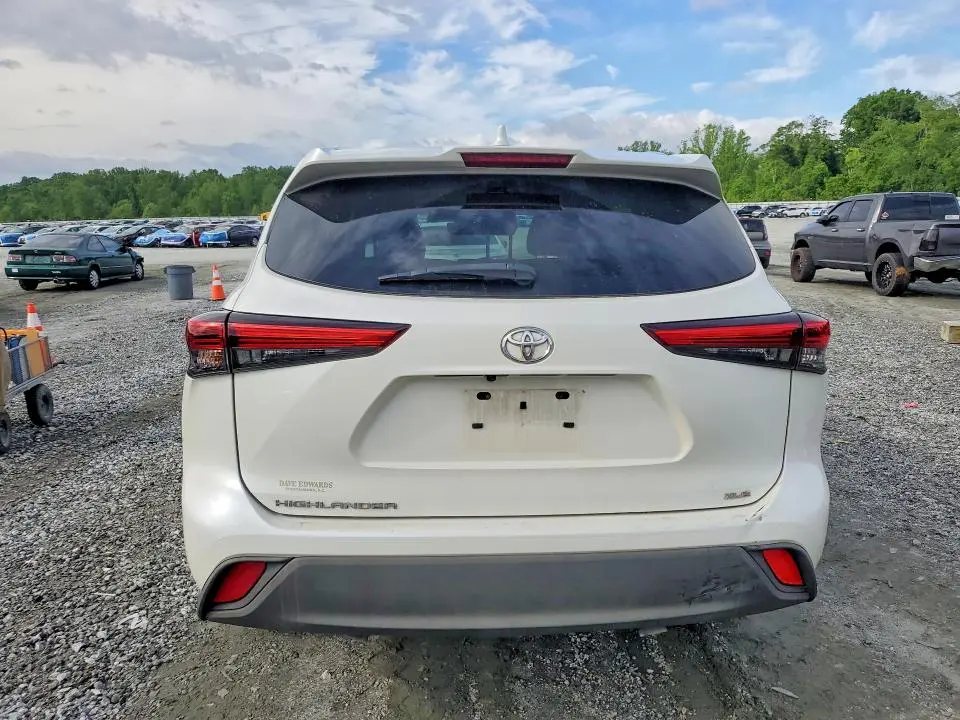 2020 TOYOTA HIGHLANDER XLE  