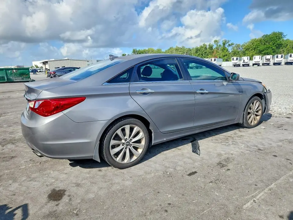 2013 HYUNDAI SONATA SE  