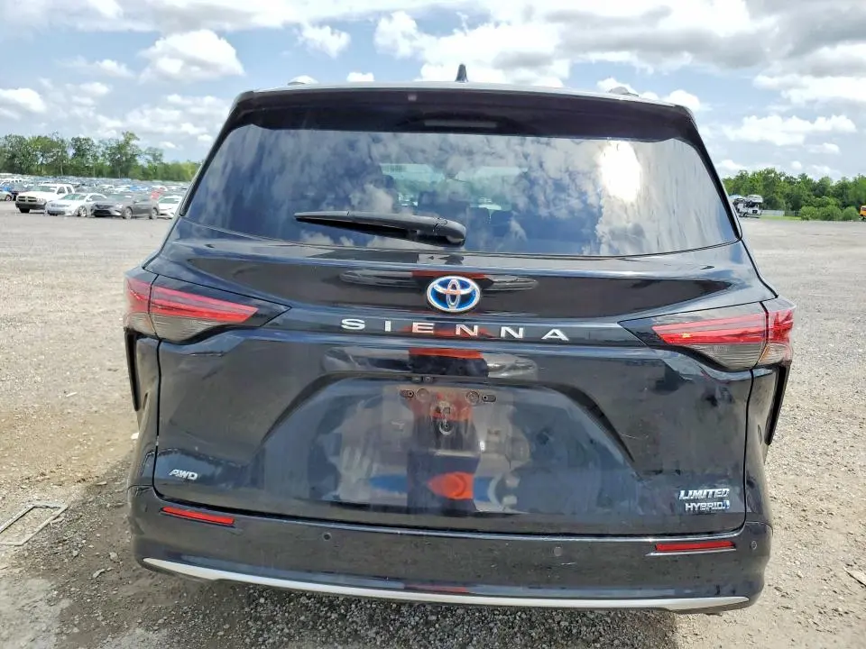 2023 TOYOTA SIENNA LIMITED 7-PASSENGER  