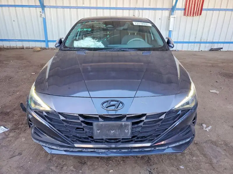 2021 HYUNDAI ELANTRA SE  