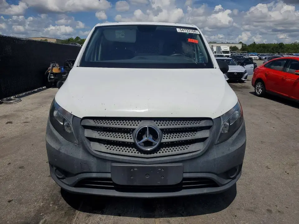 2017 MERCEDES-BENZ METRIS   