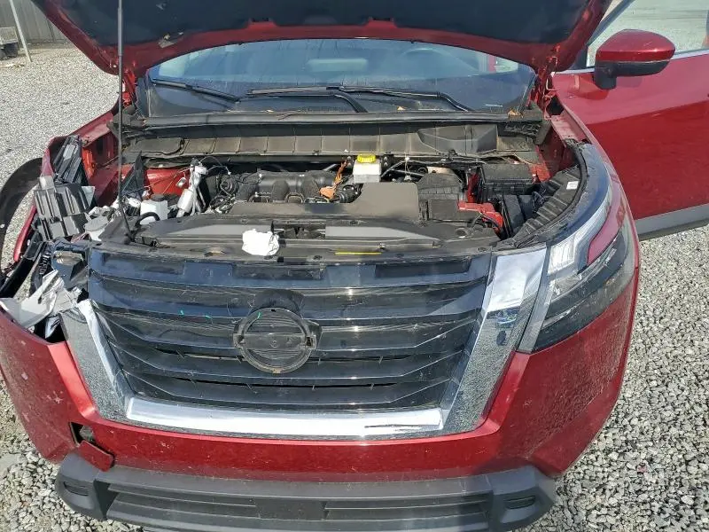 2024 NISSAN PATHFINDER SV  