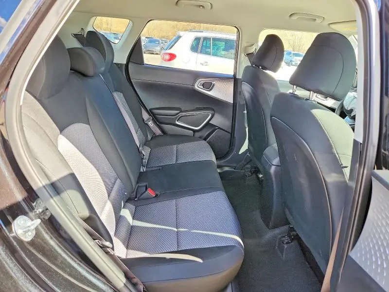 2025 KIA SOUL LX  