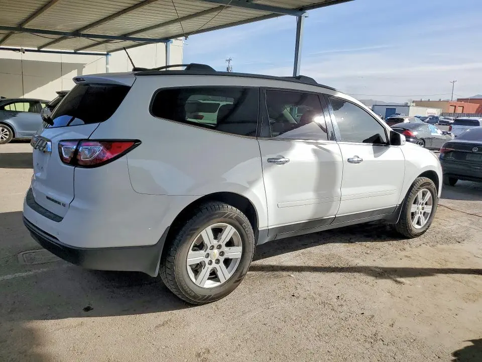 2016 CHEVROLET TRAVERSE LT  