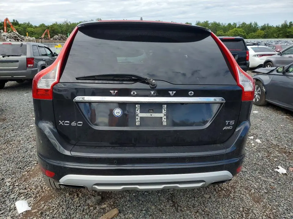 2017 VOLVO XC60 T5 DYNAMIC  