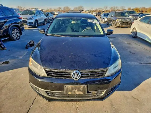 2011 VOLKSWAGEN JETTA BASE  