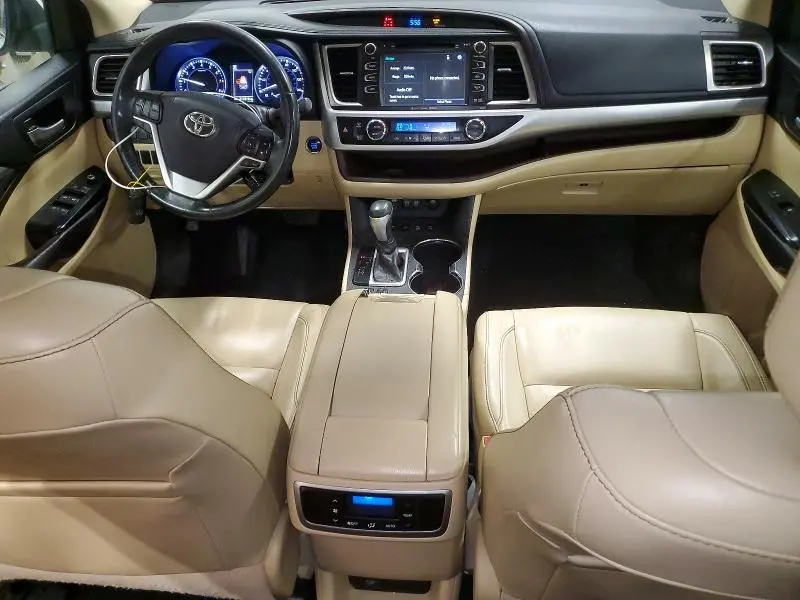 2017 TOYOTA HIGHLANDER XLE  