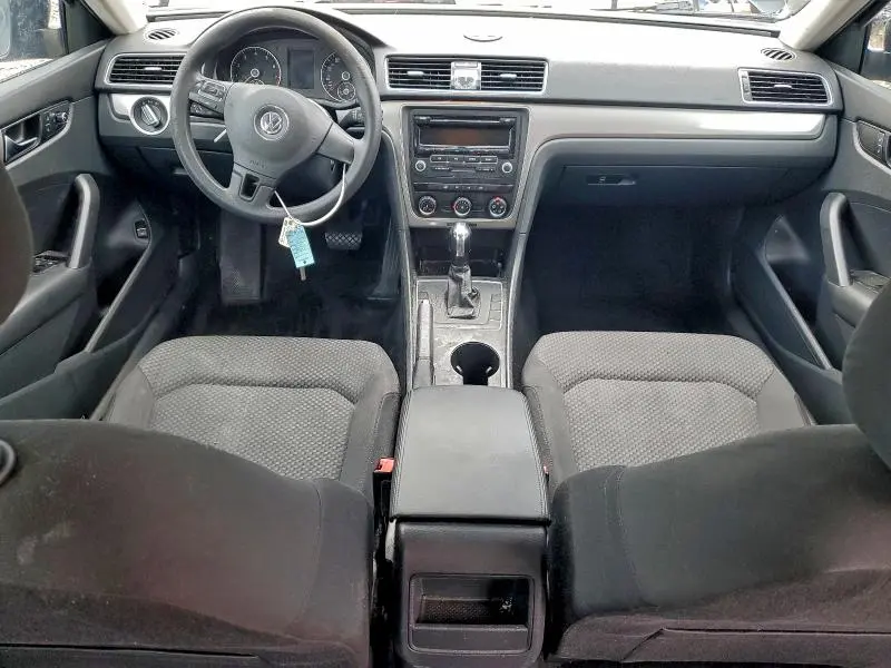 2013 VOLKSWAGEN PASSAT S  