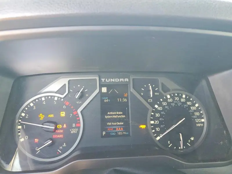 2023 TOYOTA TUNDRA SR5  
