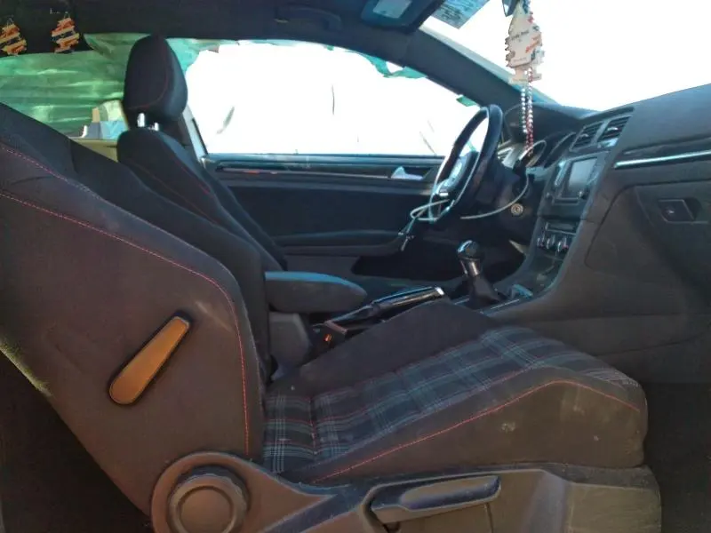 2016 VOLKSWAGEN GTI S/SE  