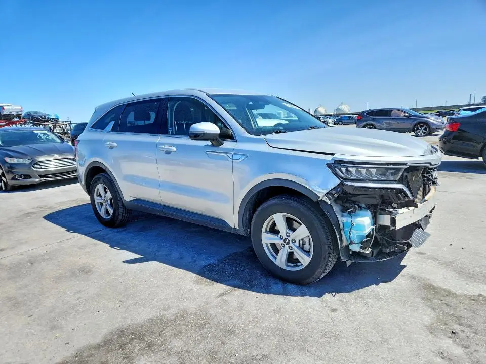 2022 KIA SORENTO LX  